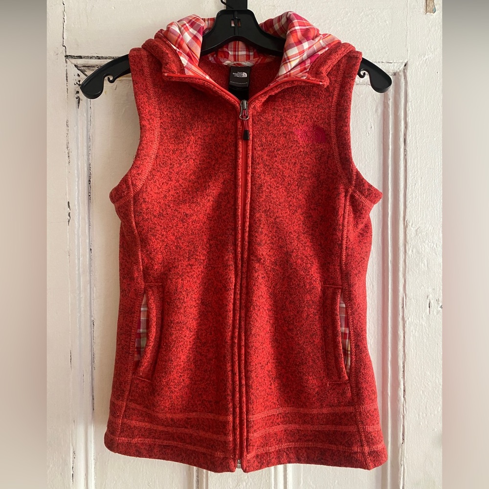 North Face fleece lined vest w/hood.